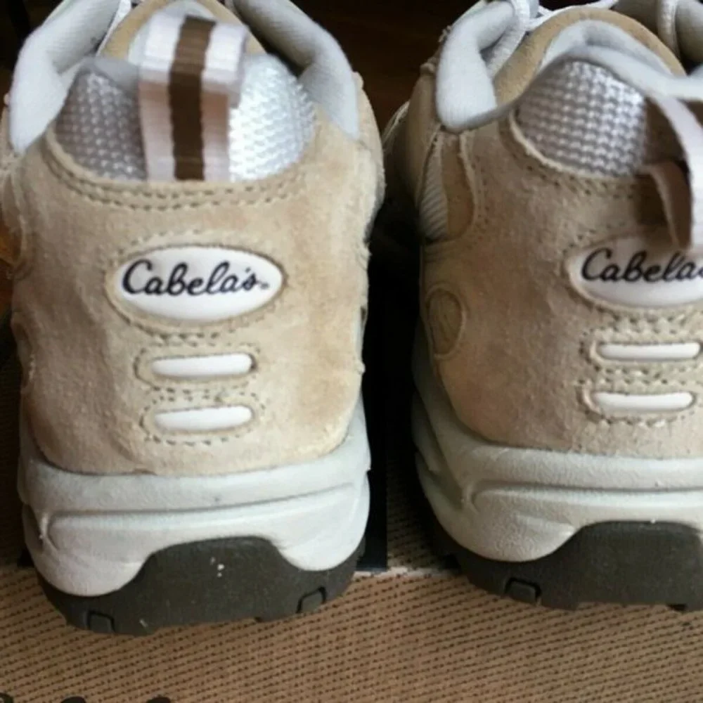 Athletic Walking Shoe Sneaker Light Brown Tan Cabela's Women's 11 B NEW